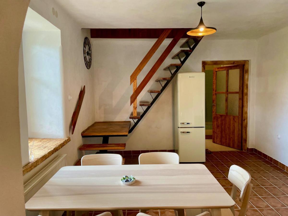 Apartmány pod Kozákem Velké Popovice Esterno foto