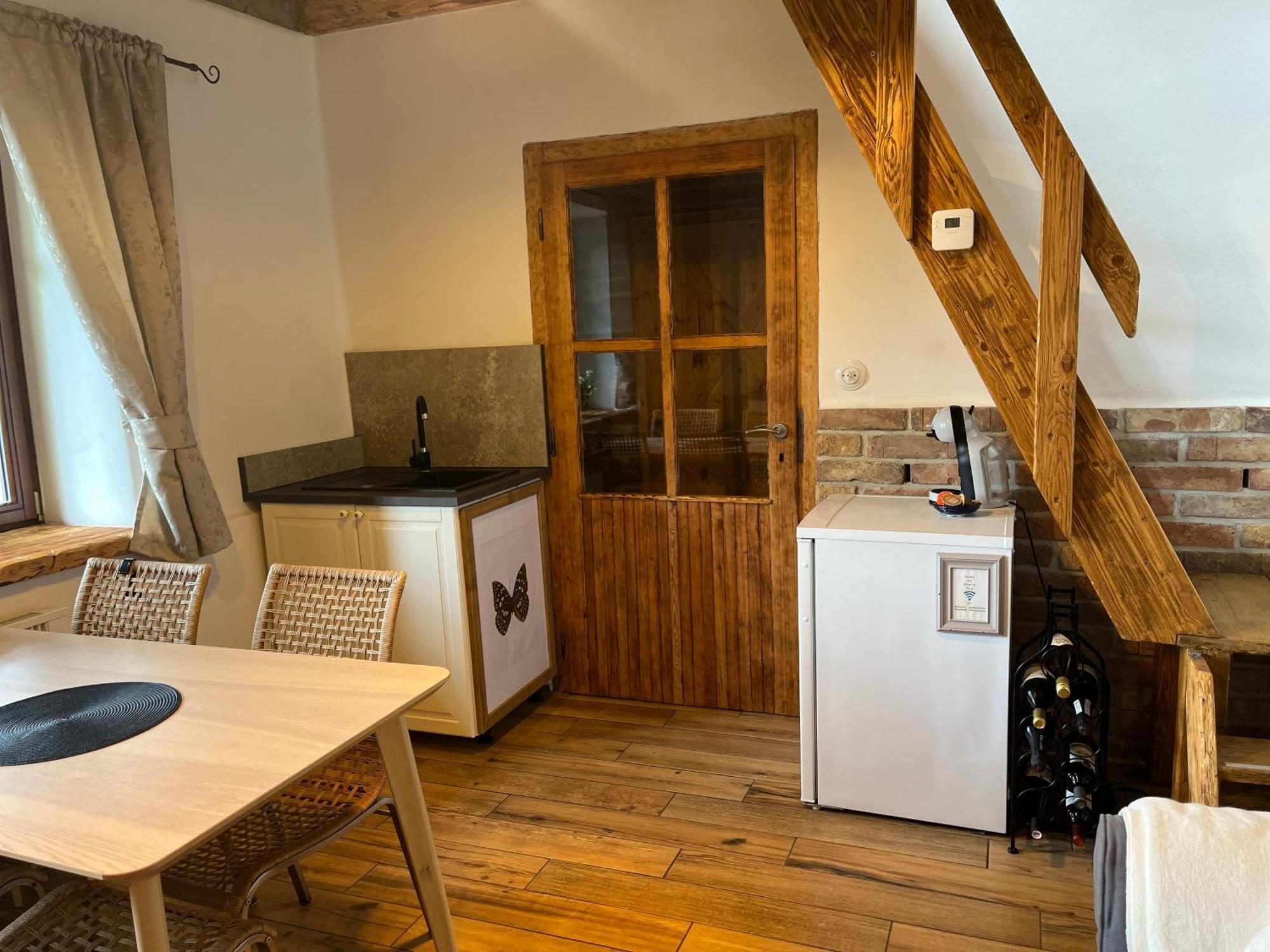 Apartmány pod Kozákem Velké Popovice Esterno foto